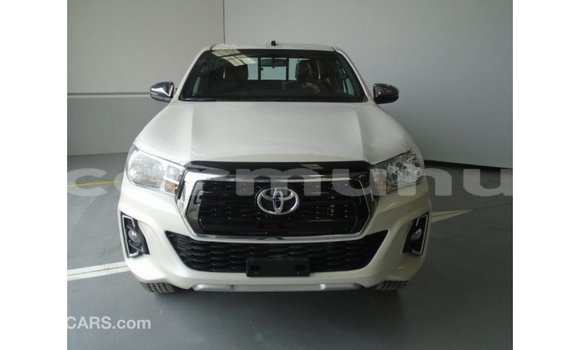 Acheter Import Voiture Toyota Hilux Blanc à Import - Dubai, Région de la Bouenza Acheter Import Voiture Toyota Hilux Blanc à Import - Dubai, Région de la Bouenza
