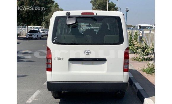 Acheter Import Voiture Toyota Hiace Blanc à Import - Dubai, Région de la Bouenza Acheter Import Voiture Toyota Hiace Blanc à Import - Dubai, Région de la Bouenza