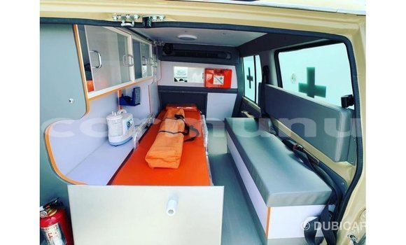 Buy Import Toyota DA Beige Truck in Import - Dubai in Region of Bouenza Buy Import Toyota DA Beige Truck in Import - Dubai in Region of Bouenza