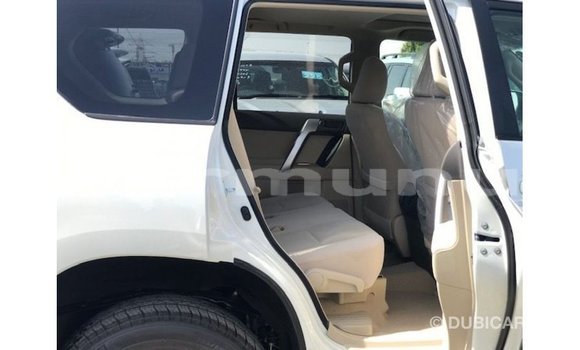 Acheter Import Voiture Toyota Prado Blanc à Import - Dubai, Région de la Bouenza Acheter Import Voiture Toyota Prado Blanc à Import - Dubai, Région de la Bouenza