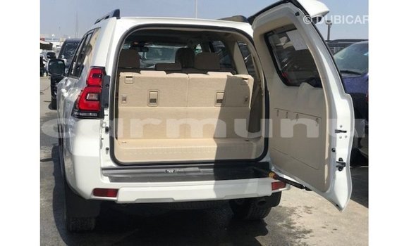 Acheter Import Voiture Toyota Prado Blanc à Import - Dubai, Région de la Bouenza Acheter Import Voiture Toyota Prado Blanc à Import - Dubai, Région de la Bouenza