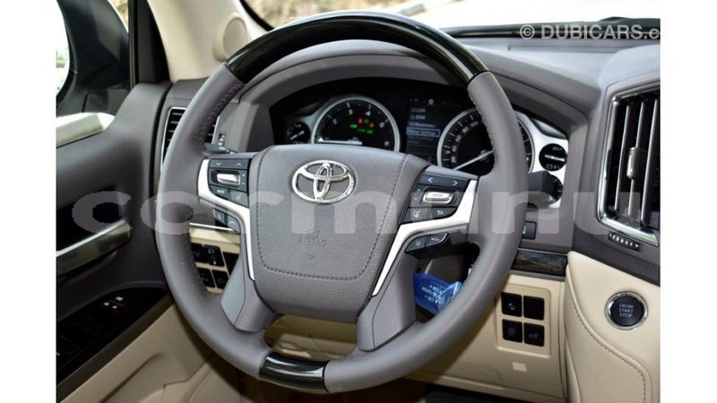Big with watermark toyota land cruiser region of bouenza import dubai 3678