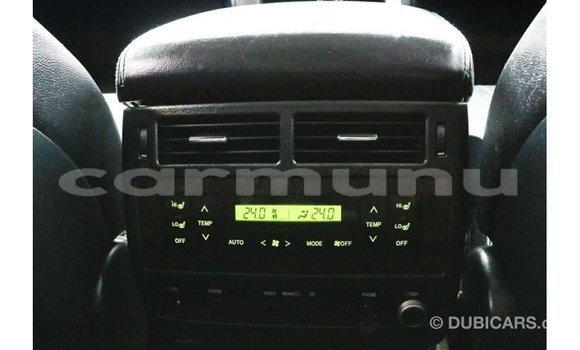 Acheter Import Voiture Toyota Land Cruiser Blanc à Import - Dubai, Région de la Bouenza Acheter Import Voiture Toyota Land Cruiser Blanc à Import - Dubai, Région de la Bouenza