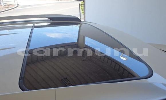 Buy Used Toyota RAV4 Green Car in Brazzaville in Municipality of Brazzaville Buy Used Toyota RAV4 Green Car in Brazzaville in Municipality of Brazzaville