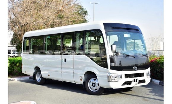 Acheter Import Voiture Toyota Coaster Blanc à Import - Dubai, Région de la Bouenza Acheter Import Voiture Toyota Coaster Blanc à Import - Dubai, Région de la Bouenza