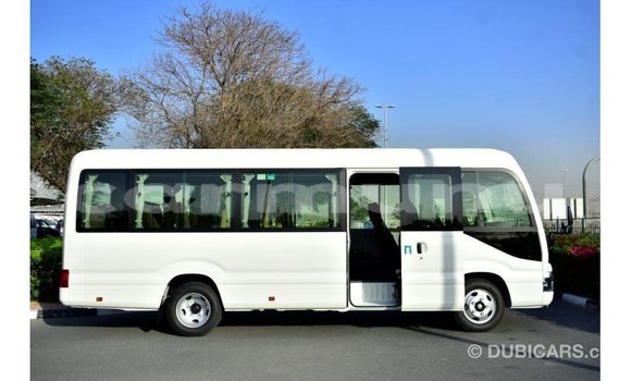 Acheter Import Voiture Toyota Coaster Blanc à Import - Dubai, Région de la Bouenza Acheter Import Voiture Toyota Coaster Blanc à Import - Dubai, Région de la Bouenza
