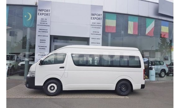 Buy Import Toyota Hiace White Car in Import - Dubai in Region of Bouenza Buy Import Toyota Hiace White Car in Import - Dubai in Region of Bouenza