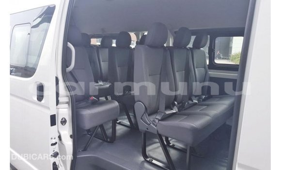 Buy Import Toyota Hiace White Car in Import - Dubai in Region of Bouenza Buy Import Toyota Hiace White Car in Import - Dubai in Region of Bouenza