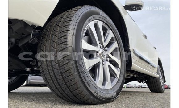 Buy Import Toyota Land Cruiser White Car in Import - Dubai in Region of Bouenza Buy Import Toyota Land Cruiser White Car in Import - Dubai in Region of Bouenza