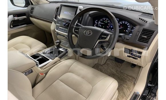 Buy Import Toyota Land Cruiser Black Car in Import - Dubai in Region of Bouenza Buy Import Toyota Land Cruiser Black Car in Import - Dubai in Region of Bouenza