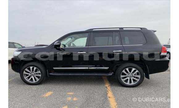 Buy Import Toyota Land Cruiser Black Car in Import - Dubai in Region of Bouenza Buy Import Toyota Land Cruiser Black Car in Import - Dubai in Region of Bouenza