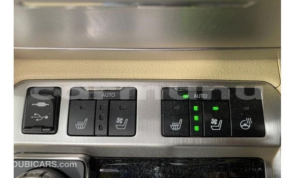 Buy Import Toyota Land Cruiser White Car in Import - Dubai in Region of Bouenza Buy Import Toyota Land Cruiser White Car in Import - Dubai in Region of Bouenza