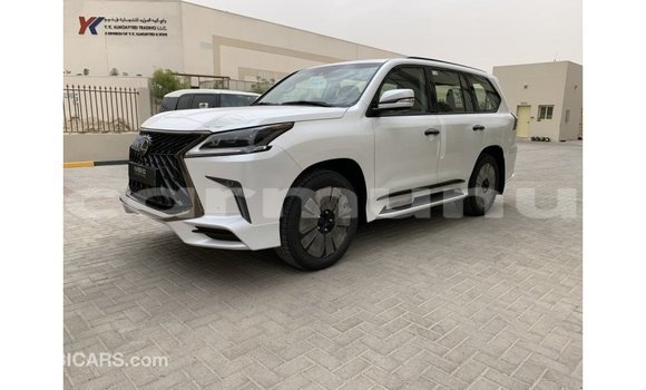 Acheter Import Voiture Lexus LX Blanc à Import - Dubai, Région de la Bouenza Acheter Import Voiture Lexus LX Blanc à Import - Dubai, Région de la Bouenza