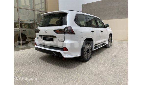 Acheter Import Voiture Lexus LX Blanc à Import - Dubai, Région de la Bouenza Acheter Import Voiture Lexus LX Blanc à Import - Dubai, Région de la Bouenza