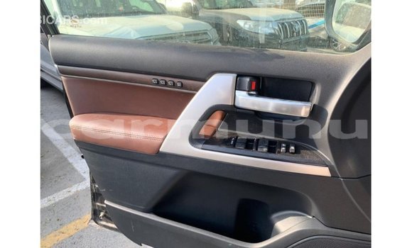 Buy Import Toyota Land Cruiser Black Car in Import - Dubai in Region of Bouenza Buy Import Toyota Land Cruiser Black Car in Import - Dubai in Region of Bouenza