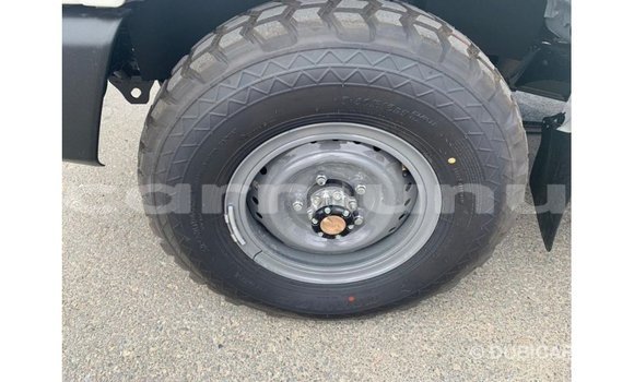 Buy Import Toyota Land Cruiser White Car in Import - Dubai in Region of Bouenza Buy Import Toyota Land Cruiser White Car in Import - Dubai in Region of Bouenza