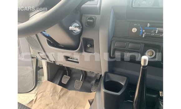 Buy Import Toyota Land Cruiser White Car in Import - Dubai in Region of Bouenza Buy Import Toyota Land Cruiser White Car in Import - Dubai in Region of Bouenza