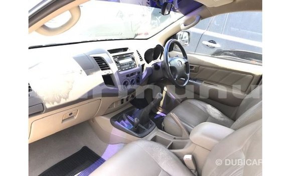 Buy Import Toyota Hilux Other Car in Import - Dubai in Region of Bouenza Buy Import Toyota Hilux Other Car in Import - Dubai in Region of Bouenza