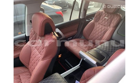 Buy Import Toyota Land Cruiser Black Car in Import - Dubai in Region of Bouenza Buy Import Toyota Land Cruiser Black Car in Import - Dubai in Region of Bouenza