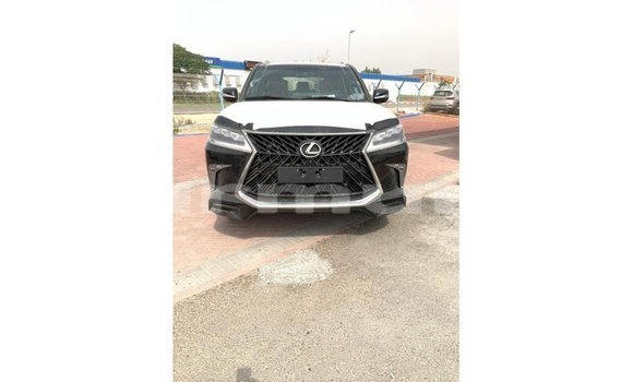 Acheter Import Voiture Lexus LX Noir à Import - Dubai, Région de la Bouenza Acheter Import Voiture Lexus LX Noir à Import - Dubai, Région de la Bouenza