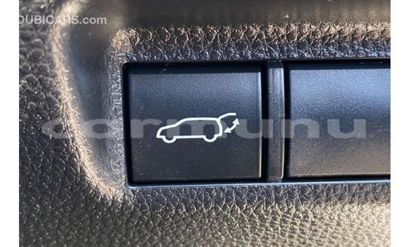 Buy Import Toyota HiAce White Truck in Import - Dubai in Region of Bouenza Buy Import Toyota HiAce White Truck in Import - Dubai in Region of Bouenza