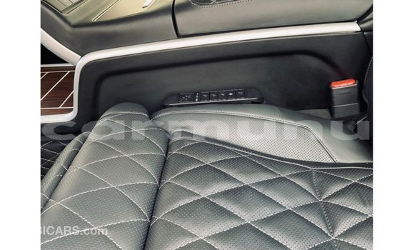 Buy Import Toyota Land Cruiser Black Car in Import - Dubai in Region of Bouenza Buy Import Toyota Land Cruiser Black Car in Import - Dubai in Region of Bouenza