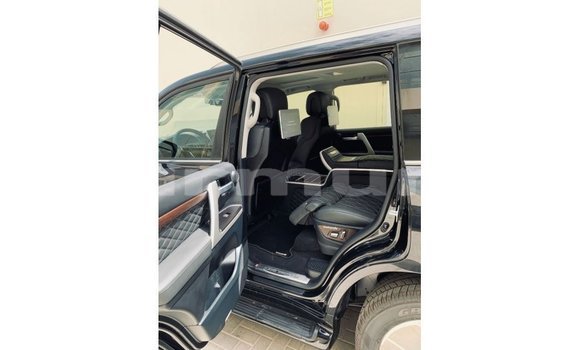 Buy Import Toyota Land Cruiser Black Car in Import - Dubai in Region of Bouenza Buy Import Toyota Land Cruiser Black Car in Import - Dubai in Region of Bouenza
