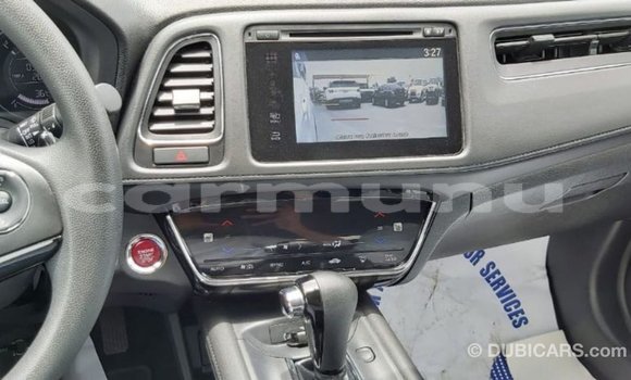 Buy Import Honda C White Bike in Import - Dubai in Region of Bouenza Buy Import Honda C White Bike in Import - Dubai in Region of Bouenza