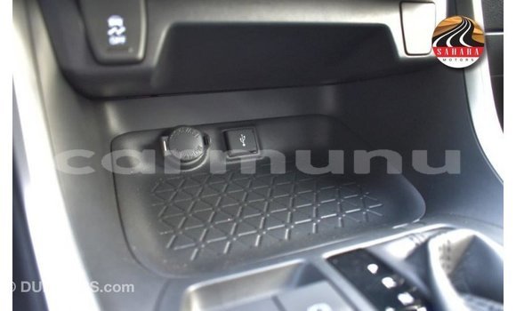 Acheter Import Utilitaire Toyota HiAce Autre à Import - Dubai, Région de la Bouenza Acheter Import Utilitaire Toyota HiAce Autre à Import - Dubai, Région de la Bouenza