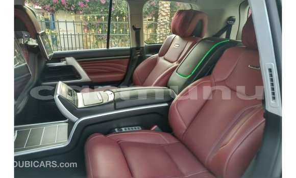 Acheter Import Voiture Toyota Land Cruiser Noir à Import - Dubai, Région de la Bouenza Acheter Import Voiture Toyota Land Cruiser Noir à Import - Dubai, Région de la Bouenza