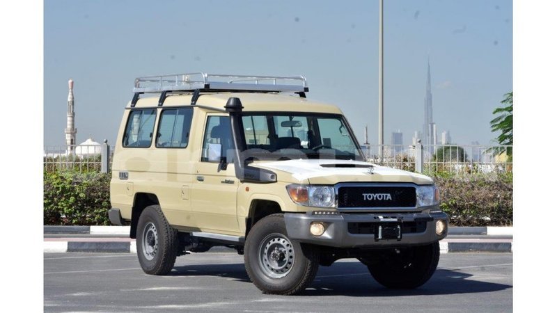 Big with watermark toyota land cruiser region of bouenza import dubai 3734