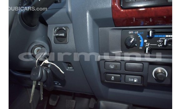 Acheter Import Voiture Toyota Land Cruiser Beige à Import - Dubai, Région de la Bouenza Acheter Import Voiture Toyota Land Cruiser Beige à Import - Dubai, Région de la Bouenza