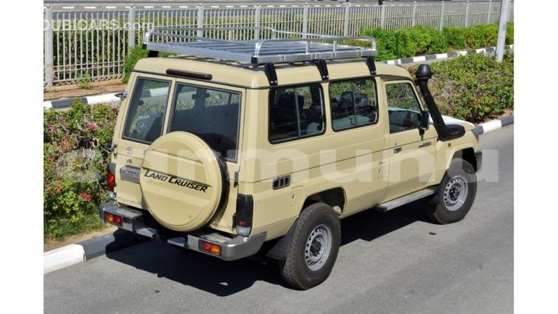 Big with watermark toyota land cruiser region of bouenza import dubai 3734