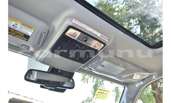 Acheter Import Utilitaire Toyota HiAce Blanc à Import - Dubai, Région de la Bouenza Acheter Import Utilitaire Toyota HiAce Blanc à Import - Dubai, Région de la Bouenza