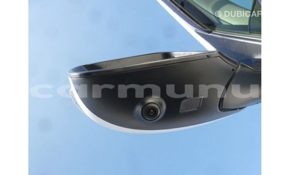 Acheter Import Voiture Toyota Land Cruiser Blanc à Import - Dubai, Région de la Bouenza Acheter Import Voiture Toyota Land Cruiser Blanc à Import - Dubai, Région de la Bouenza