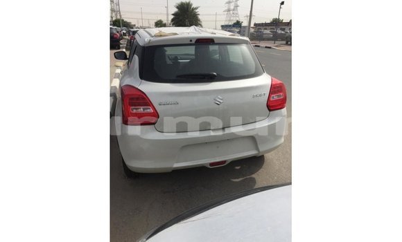 Acheter Import Voiture Suzuki Swift Blanc à Import - Dubai, Région de la Bouenza Acheter Import Voiture Suzuki Swift Blanc à Import - Dubai, Région de la Bouenza
