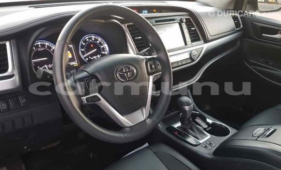 Buy Import Toyota Highlander Other Car in Import - Dubai in Region of Bouenza Buy Import Toyota Highlander Other Car in Import - Dubai in Region of Bouenza