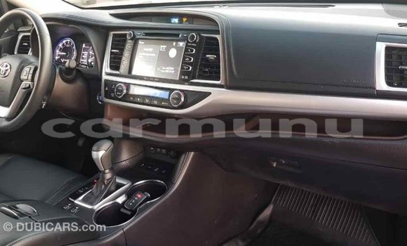 Buy Import Toyota Highlander Other Car in Import - Dubai in Region of Bouenza Buy Import Toyota Highlander Other Car in Import - Dubai in Region of Bouenza
