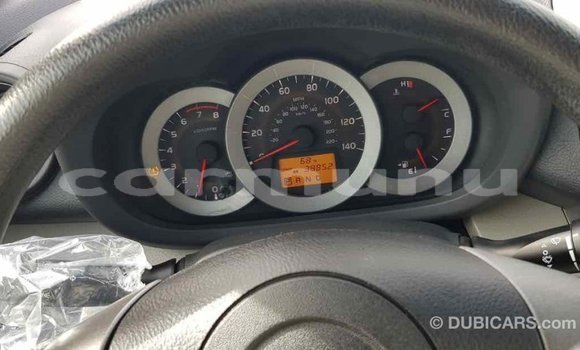 Buy Import Toyota HiAce Green Truck in Import - Dubai in Region of Bouenza Buy Import Toyota HiAce Green Truck in Import - Dubai in Region of Bouenza