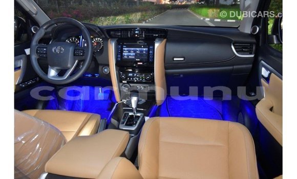 Acheter Import Voiture Toyota Fortuner Noir à Import - Dubai, Région de la Bouenza Acheter Import Voiture Toyota Fortuner Noir à Import - Dubai, Région de la Bouenza