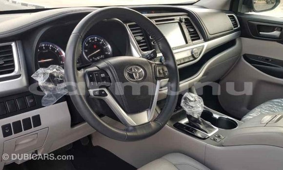 Buy Import Toyota Highlander Black Car in Import - Dubai in Region of Bouenza Buy Import Toyota Highlander Black Car in Import - Dubai in Region of Bouenza
