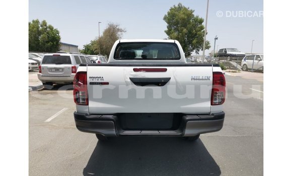 Buy Import Toyota Hilux White Car in Import - Dubai in Region of Bouenza Buy Import Toyota Hilux White Car in Import - Dubai in Region of Bouenza