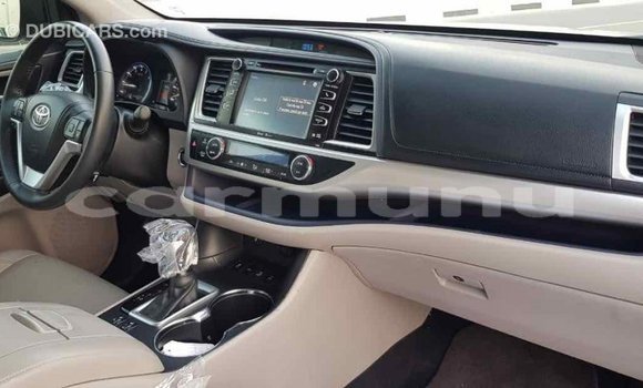 Buy Import Toyota Highlander Black Car in Import - Dubai in Region of Bouenza Buy Import Toyota Highlander Black Car in Import - Dubai in Region of Bouenza