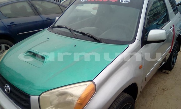 Acheter Occasion Voiture Toyota RAV4 Gris à Brazzaville, Commune de Brazzaville Acheter Occasion Voiture Toyota RAV4 Gris à Brazzaville, Commune de Brazzaville