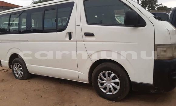 Buy Used Toyota Hiace White Car in Brazzaville in Municipality of Brazzaville Buy Used Toyota Hiace White Car in Brazzaville in Municipality of Brazzaville