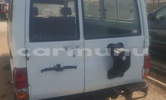 Buy Used Toyota Land Cruiser White Car in Brazzaville in Municipality of Brazzaville Buy Used Toyota Land Cruiser White Car in Brazzaville in Municipality of Brazzaville