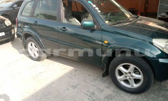 Buy Used Toyota RAV4 Green Car in Brazzaville in Municipality of Brazzaville Buy Used Toyota RAV4 Green Car in Brazzaville in Municipality of Brazzaville