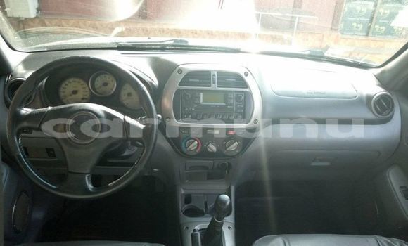 Buy Used Toyota RAV4 Green Car in Brazzaville in Municipality of Brazzaville Buy Used Toyota RAV4 Green Car in Brazzaville in Municipality of Brazzaville