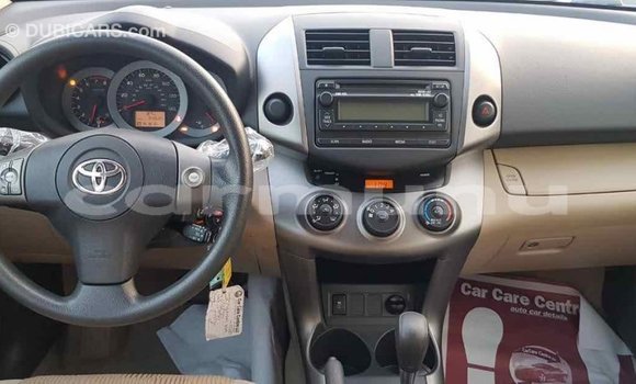 Buy Import Toyota HiAce Brown Truck in Import - Dubai in Region of Bouenza Buy Import Toyota HiAce Brown Truck in Import - Dubai in Region of Bouenza