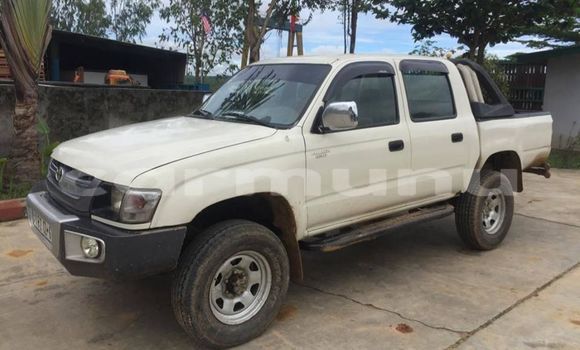Buy Used Toyota Hilux White Car in Brazzaville in Municipality of Brazzaville Buy Used Toyota Hilux White Car in Brazzaville in Municipality of Brazzaville